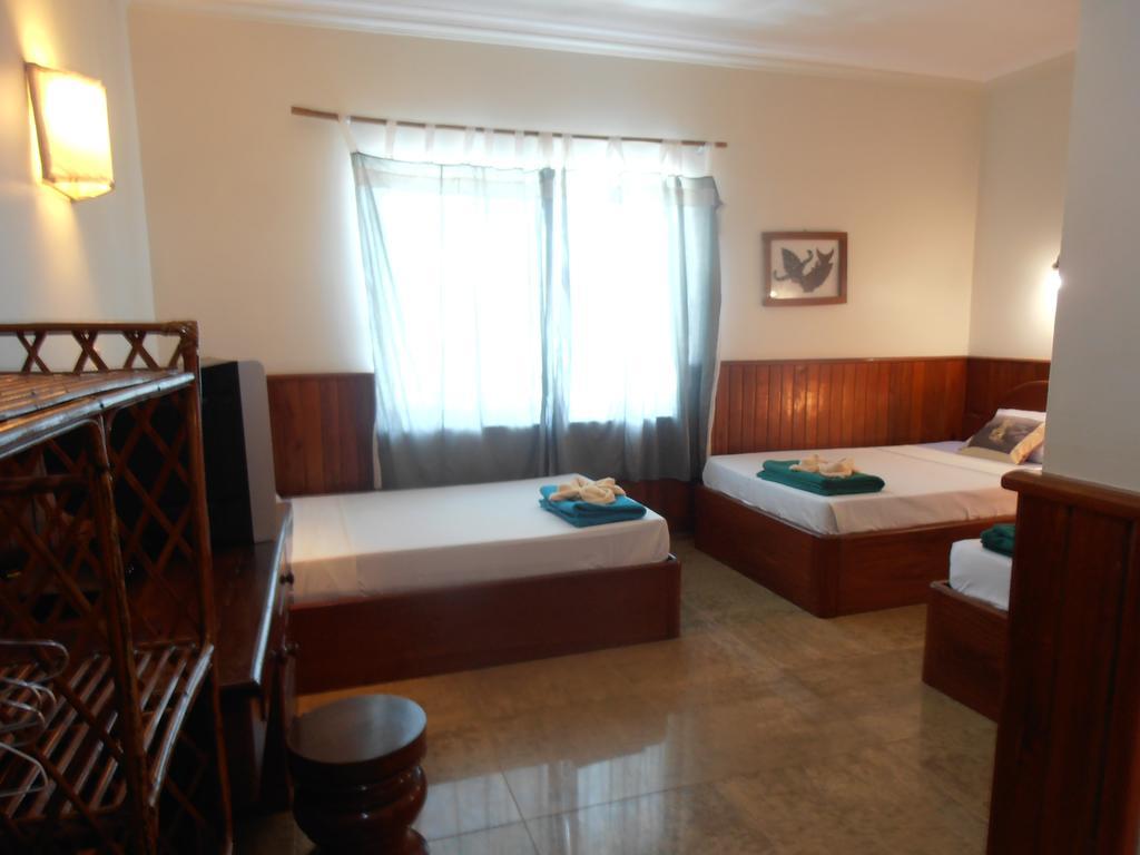 Firefly Guesthouse - The Berlin Angkor Siem Reap Exteriör bild