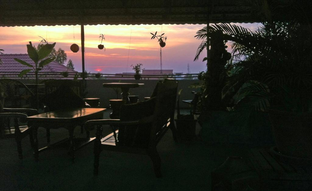 Firefly Guesthouse - The Berlin Angkor Siem Reap Exteriör bild