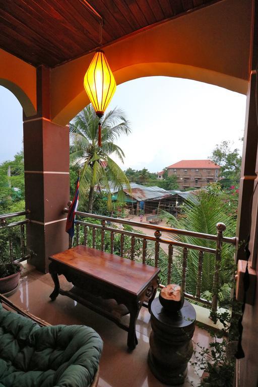 Firefly Guesthouse - The Berlin Angkor Siem Reap Exteriör bild