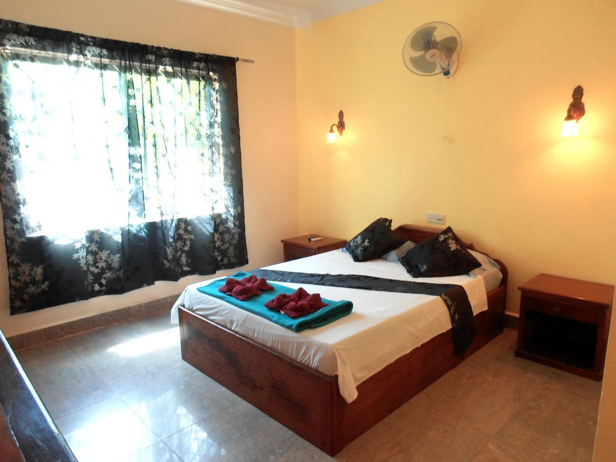 Firefly Guesthouse - The Berlin Angkor Siem Reap Exteriör bild