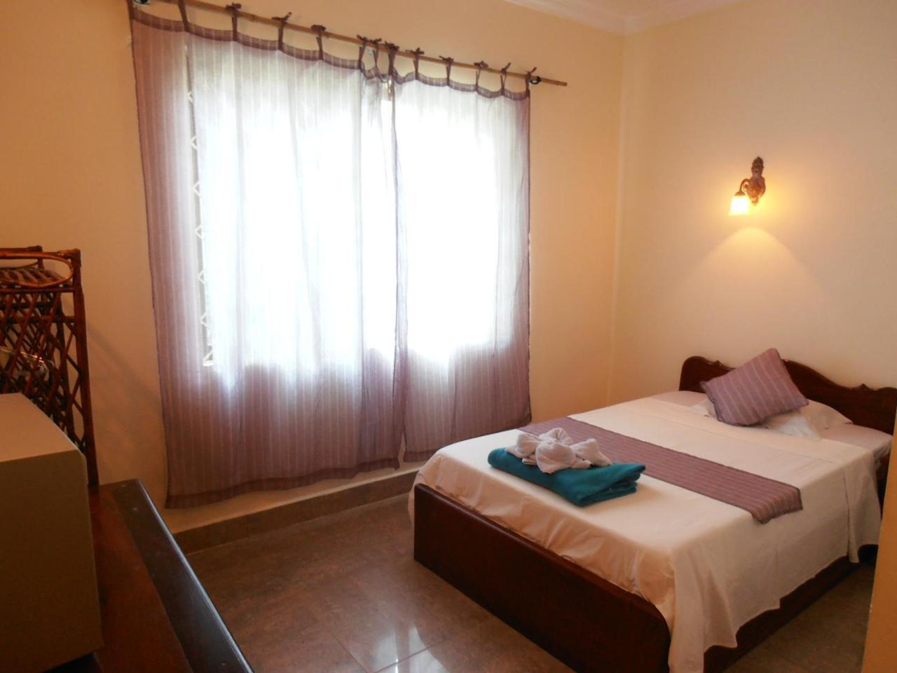 Firefly Guesthouse - The Berlin Angkor Siem Reap Exteriör bild