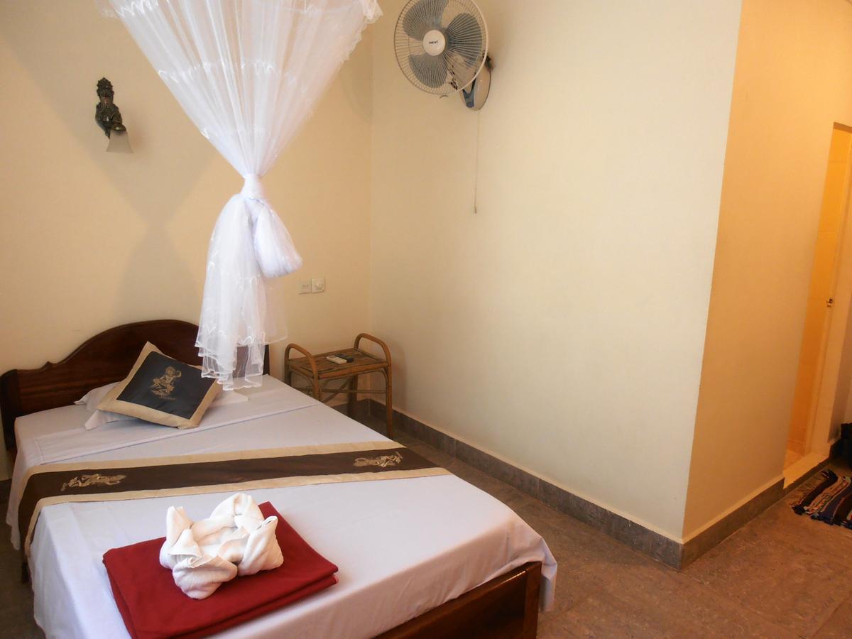 Firefly Guesthouse - The Berlin Angkor Siem Reap Exteriör bild