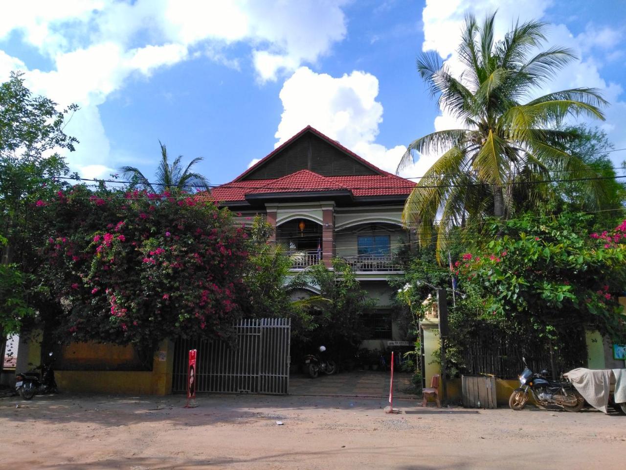 Firefly Guesthouse - The Berlin Angkor Siem Reap Exteriör bild